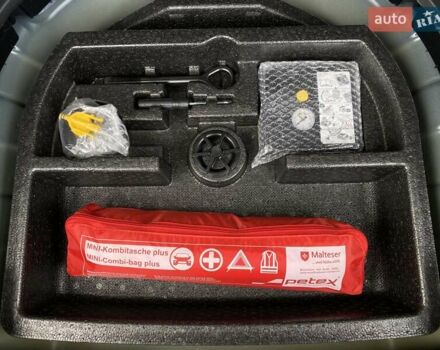 Синий Киа Niro, объемом двигателя 0 л и пробегом 48 тыс. км за 24700 $, фото 54 на Automoto.ua