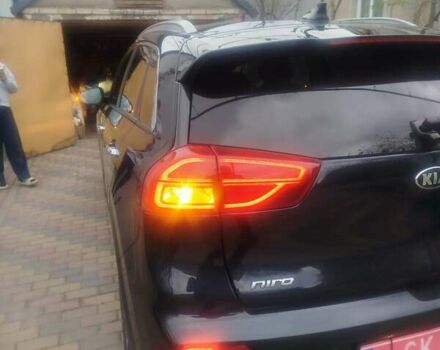 Синій Кіа Niro, об'ємом двигуна 0 л та пробігом 135 тис. км за 18750 $, фото 6 на Automoto.ua