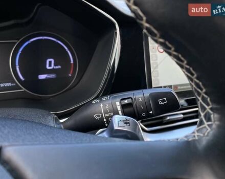 Синій Кіа Niro, об'ємом двигуна 0 л та пробігом 97 тис. км за 21950 $, фото 37 на Automoto.ua