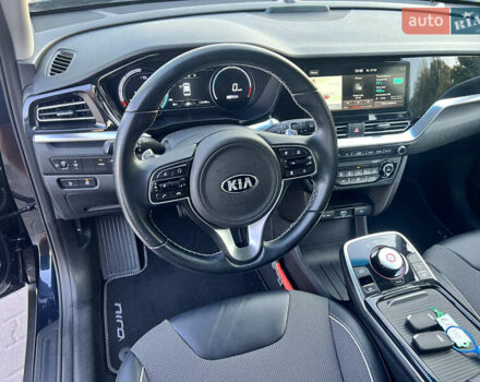 Синій Кіа Niro, об'ємом двигуна 0 л та пробігом 112 тис. км за 19500 $, фото 35 на Automoto.ua