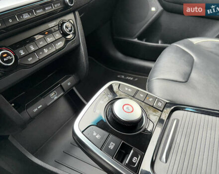 Синий Киа Niro, объемом двигателя 0 л и пробегом 115 тыс. км за 19900 $, фото 48 на Automoto.ua
