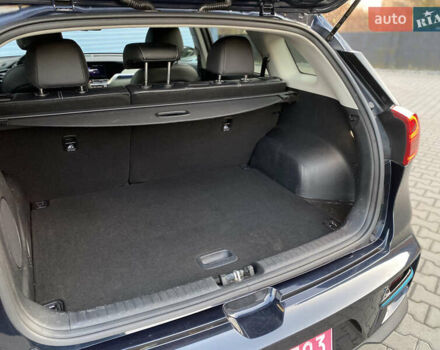 Синій Кіа Niro, об'ємом двигуна 0 л та пробігом 105 тис. км за 20300 $, фото 21 на Automoto.ua