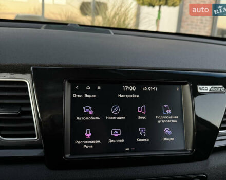 Синий Киа Niro, объемом двигателя 0 л и пробегом 142 тыс. км за 17500 $, фото 68 на Automoto.ua