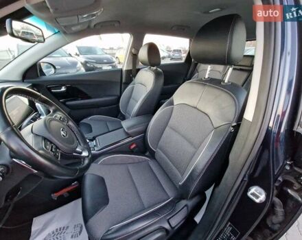 Синий Киа Niro, объемом двигателя 0 л и пробегом 168 тыс. км за 19300 $, фото 23 на Automoto.ua