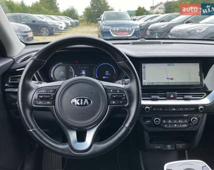Синий Киа Niro, объемом двигателя 0 л и пробегом 119 тыс. км за 21800 $, фото 42 на Automoto.ua