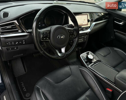 Синій Кіа Niro, об'ємом двигуна 0 л та пробігом 130 тис. км за 18990 $, фото 41 на Automoto.ua