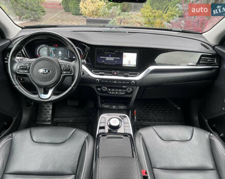 Синій Кіа Niro, об'ємом двигуна 0 л та пробігом 107 тис. км за 19200 $, фото 29 на Automoto.ua