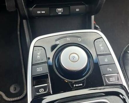 Синій Кіа Niro, об'ємом двигуна 0 л та пробігом 135 тис. км за 18750 $, фото 11 на Automoto.ua