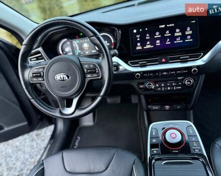 Синій Кіа Niro, об'ємом двигуна 0 л та пробігом 81 тис. км за 19350 $, фото 76 на Automoto.ua