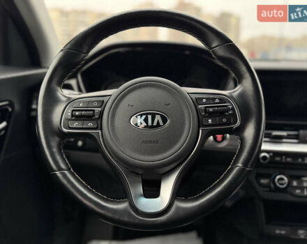 Синій Кіа Niro, об'ємом двигуна 0 л та пробігом 133 тис. км за 18900 $, фото 41 на Automoto.ua