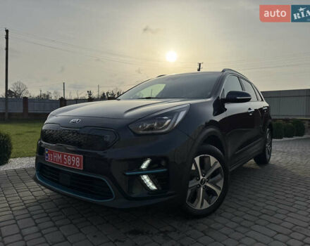 Синий Киа Niro, объемом двигателя 0 л и пробегом 156 тыс. км за 18900 $, фото 1 на Automoto.ua