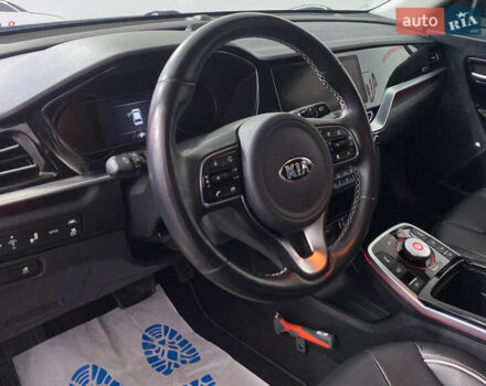 Синій Кіа Niro, об'ємом двигуна 0 л та пробігом 101 тис. км за 20950 $, фото 5 на Automoto.ua
