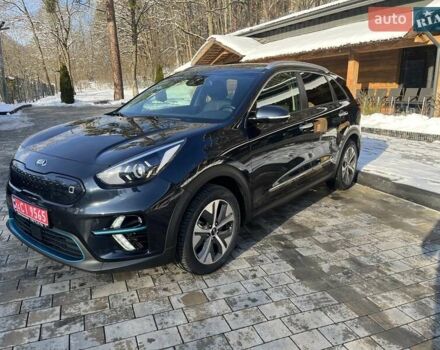 Синій Кіа Niro, об'ємом двигуна 0 л та пробігом 84 тис. км за 18500 $, фото 2 на Automoto.ua