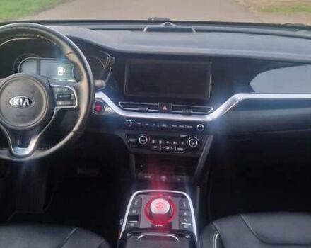 Синий Киа Niro, объемом двигателя 0 л и пробегом 151 тыс. км за 18300 $, фото 23 на Automoto.ua