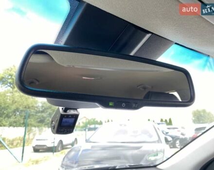 Синій Кіа Niro, об'ємом двигуна 0 л та пробігом 97 тис. км за 21950 $, фото 48 на Automoto.ua