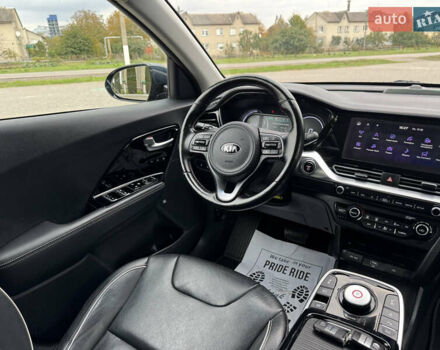 Киа Niro 2020 в Дубно на Automoto.ua Синий Киа Niro, объемом двигателя 0 л и пробегом 156 тыс. км за 19200 $, фото 69 на Automoto.ua
