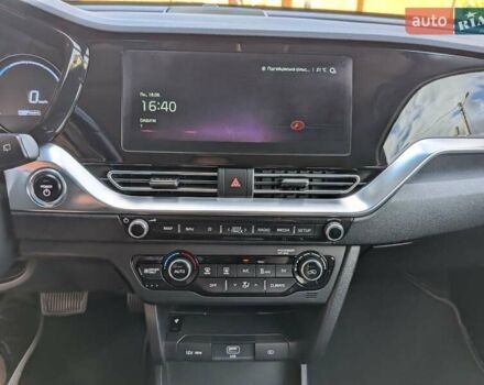 Киа Niro 2020 в Луцке на Automoto.ua Синий Киа Niro, объемом двигателя 0 л и пробегом 157 тыс. км за 19700 $, фото 25 на Automoto.ua