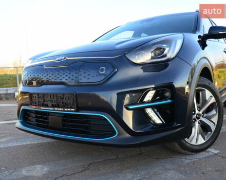 Синий Киа Niro, объемом двигателя 0 л и пробегом 79 тыс. км за 19333 $, фото 2 на Automoto.ua