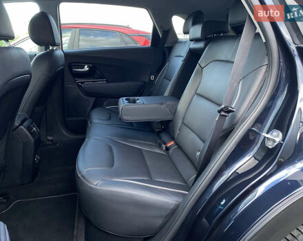 Синій Кіа Niro, об'ємом двигуна 0 л та пробігом 76 тис. км за 22900 $, фото 99 на Automoto.ua