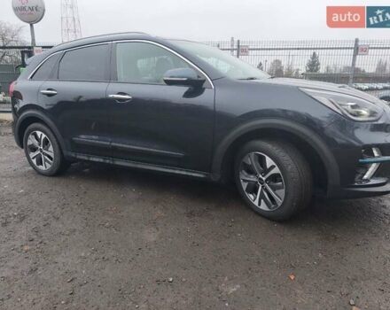 Синій Кіа Niro, об'ємом двигуна 0 л та пробігом 150 тис. км за 18000 $, фото 13 на Automoto.ua