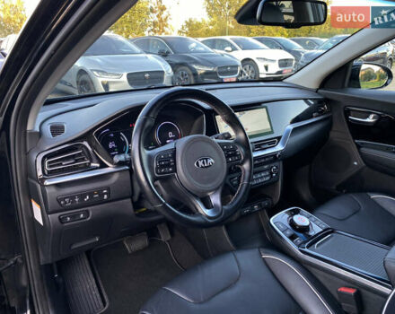 Синій Кіа Niro, об'ємом двигуна 0 л та пробігом 106 тис. км за 21900 $, фото 36 на Automoto.ua