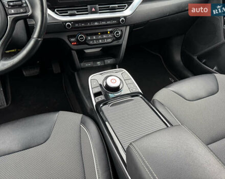 Синий Киа Niro, объемом двигателя 0 л и пробегом 63 тыс. км за 19990 $, фото 28 на Automoto.ua