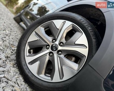 Синій Кіа Niro, об'ємом двигуна 0 л та пробігом 81 тис. км за 19350 $, фото 12 на Automoto.ua