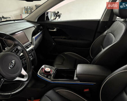 Синий Киа Niro, объемом двигателя 0 л и пробегом 115 тыс. км за 19900 $, фото 55 на Automoto.ua