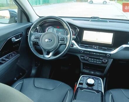 Киа Niro 2020 в Львове на Automoto.ua Синий Киа Niro, объемом двигателя 0 л и пробегом 149 тыс. км за 19900 $, фото 30 на Automoto.ua
