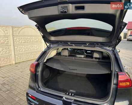 Синий Киа Niro, объемом двигателя 0 л и пробегом 156 тыс. км за 18900 $, фото 40 на Automoto.ua