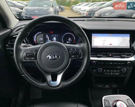 Синій Кіа Niro, об'ємом двигуна 0 л та пробігом 138 тис. км за 21200 $, фото 43 на Automoto.ua