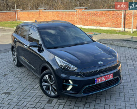 Синий Киа Niro, объемом двигателя 0 л и пробегом 92 тыс. км за 18799 $, фото 13 на Automoto.ua