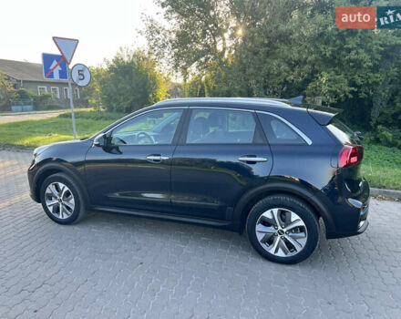 Синій Кіа Niro, об'ємом двигуна 0 л та пробігом 112 тис. км за 19500 $, фото 3 на Automoto.ua