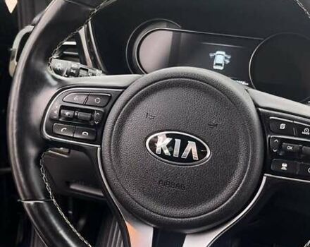 Синій Кіа Niro, об'ємом двигуна 0 л та пробігом 135 тис. км за 18750 $, фото 9 на Automoto.ua