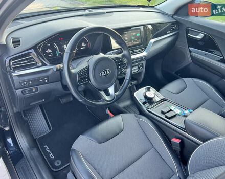 Синій Кіа Niro, об'ємом двигуна 0 л та пробігом 112 тис. км за 19500 $, фото 32 на Automoto.ua