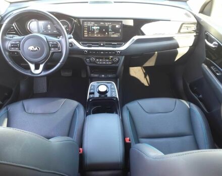 Синій Кіа Niro, об'ємом двигуна 0 л та пробігом 45 тис. км за 9500 $, фото 9 на Automoto.ua