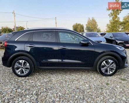 Киа Niro 2020 в Львове на Automoto.ua Синий Киа Niro, объемом двигателя 0 л и пробегом 48 тыс. км за 23700 $, фото 17 на Automoto.ua