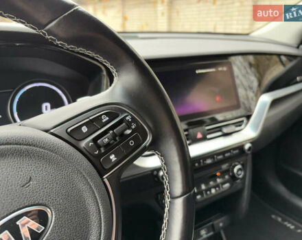 Синий Киа Niro, объемом двигателя 0 л и пробегом 115 тыс. км за 19900 $, фото 72 на Automoto.ua