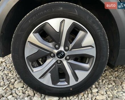 Синій Кіа Niro, об'ємом двигуна 0 л та пробігом 106 тис. км за 21900 $, фото 31 на Automoto.ua