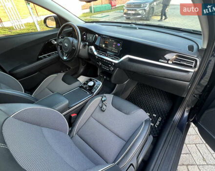 Синий Киа Niro, объемом двигателя 0 л и пробегом 92 тыс. км за 18799 $, фото 52 на Automoto.ua