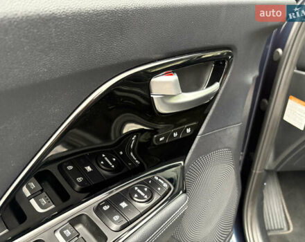 Синий Киа Niro, объемом двигателя 0 л и пробегом 115 тыс. км за 19900 $, фото 30 на Automoto.ua