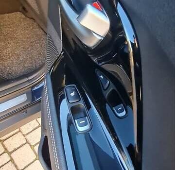 Синий Киа Niro, объемом двигателя 0 л и пробегом 148 тыс. км за 19300 $, фото 28 на Automoto.ua