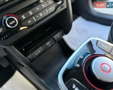 Синий Киа Niro, объемом двигателя 0 л и пробегом 78 тыс. км за 20950 $, фото 68 на Automoto.ua