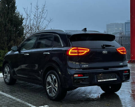 Синій Кіа Niro, об'ємом двигуна 0 л та пробігом 100 тис. км за 19900 $, фото 3 на Automoto.ua