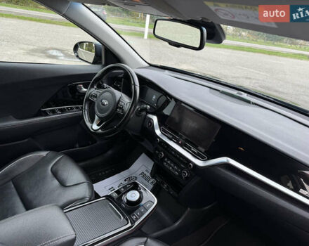 Синий Киа Niro, объемом двигателя 0 л и пробегом 156 тыс. км за 18900 $, фото 64 на Automoto.ua