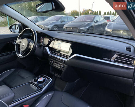 Синій Кіа Niro, об'ємом двигуна 0 л та пробігом 106 тис. км за 21900 $, фото 100 на Automoto.ua