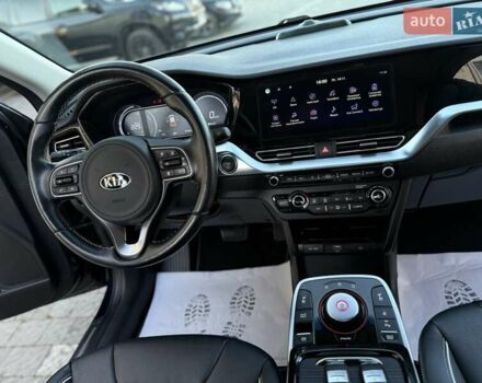 Синий Киа Niro, объемом двигателя 0 л и пробегом 78 тыс. км за 20950 $, фото 90 на Automoto.ua