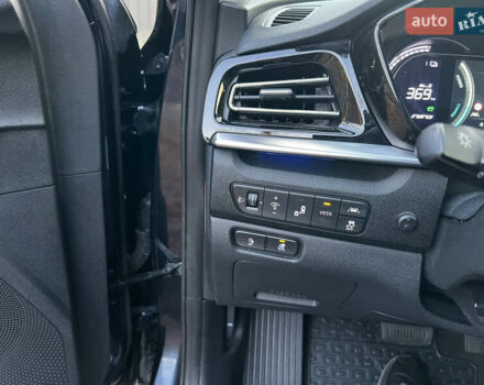Синій Кіа Niro, об'ємом двигуна 0 л та пробігом 86 тис. км за 22200 $, фото 14 на Automoto.ua