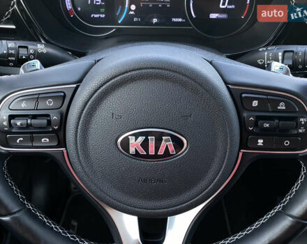 Синій Кіа Niro, об'ємом двигуна 0 л та пробігом 76 тис. км за 22900 $, фото 48 на Automoto.ua