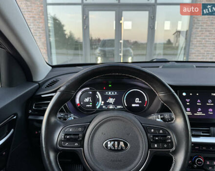 Синий Киа Niro, объемом двигателя 0 л и пробегом 130 тыс. км за 18900 $, фото 91 на Automoto.ua